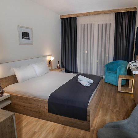 Hotel Doa Skopje Bagian luar foto