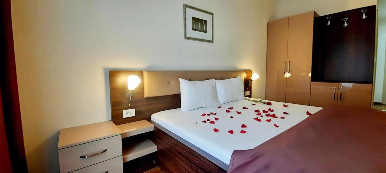 Hotel Doa Skopje Bagian luar foto