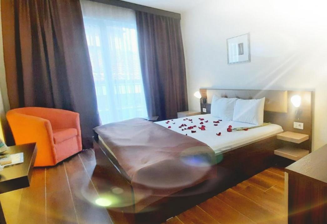 Hotel Doa Skopje Bagian luar foto