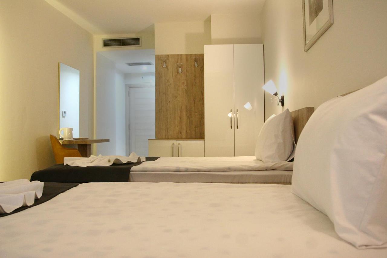 Hotel Doa Skopje Bagian luar foto